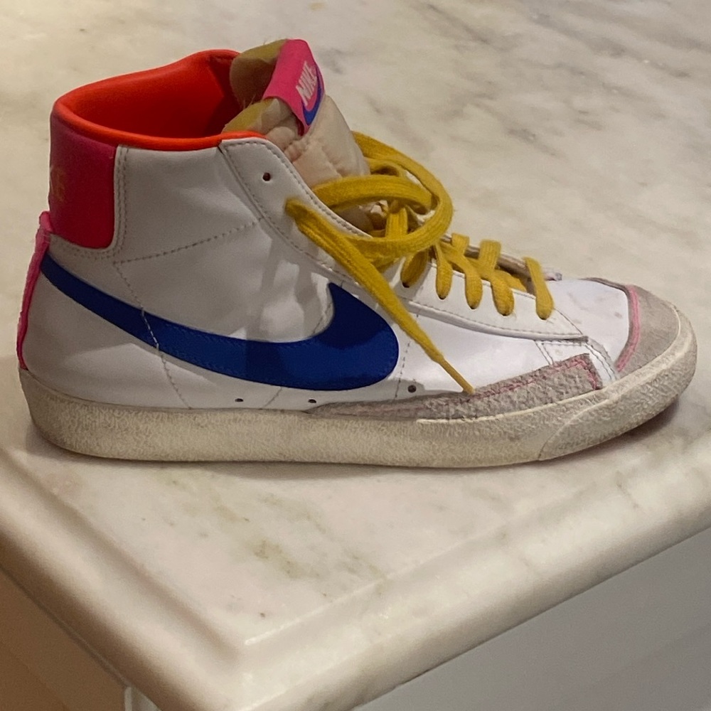 Nike womens mid blazer neon size 8.5